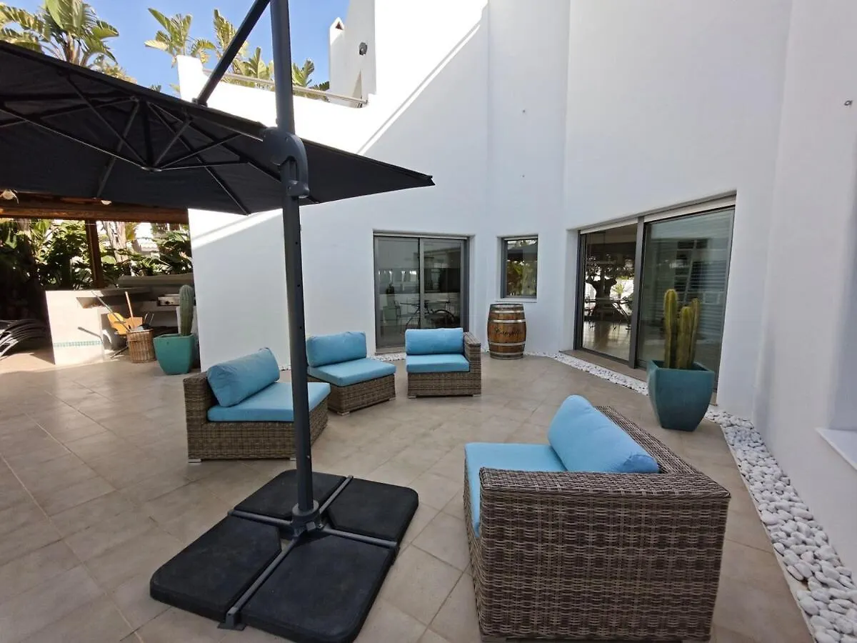 Taos Villa - Private Pool - Themed Bedrooms 米哈斯科斯塔 0*,  西班牙